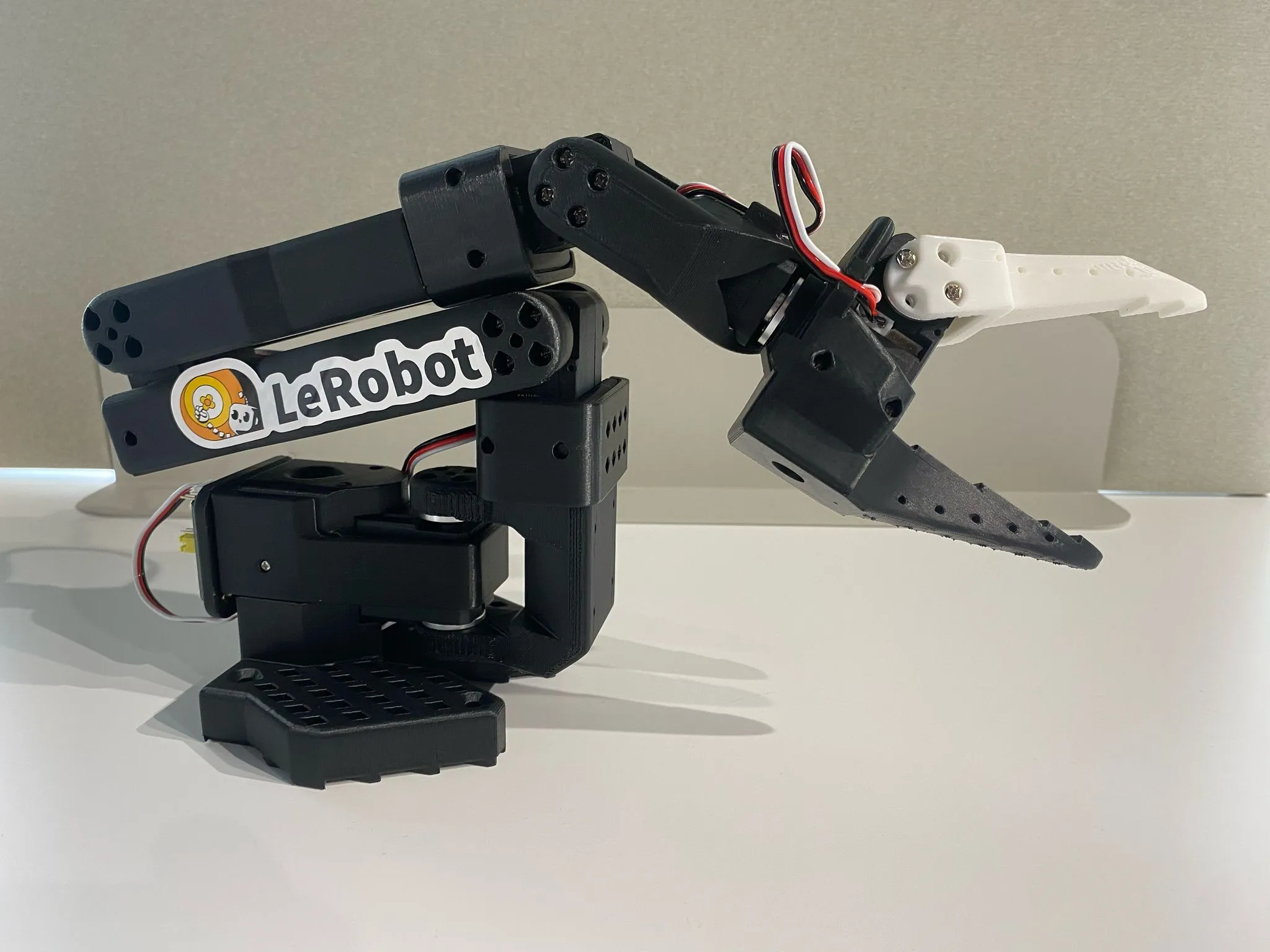 Inverse kinematics for underactuated 5-DOF manipulator